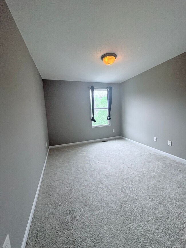 Building Photo - Stunning 3-bedroom, 3.5-bathroom home in Reynoldsburg