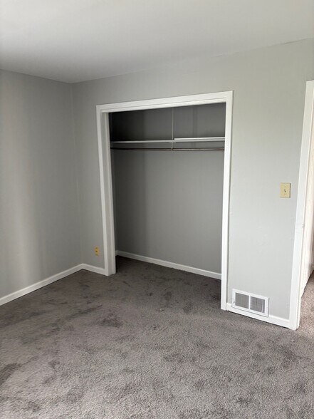 Building Photo - 205 Buckeye Cir