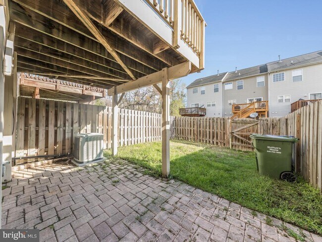 Building Photo - 108 Clearwater Ct