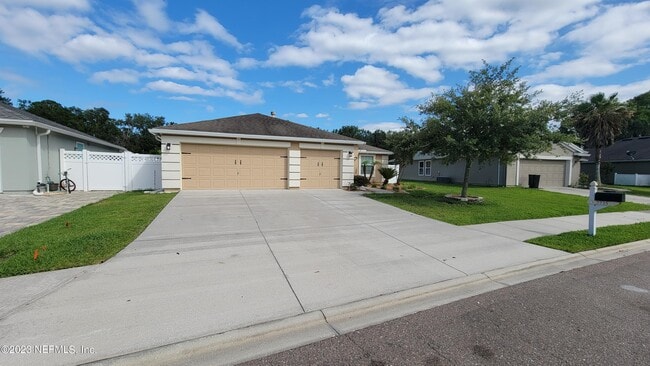 Building Photo - 2735 Woodsdale Dr