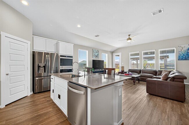 Building Photo - 3806 Favor Frst Ct