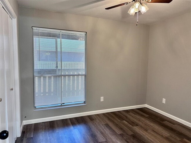 Building Photo - 5669 Birchmont Dr