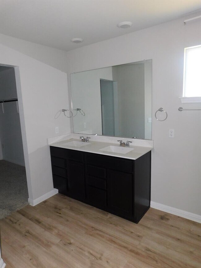 Building Photo - 104 Royal Palm Way