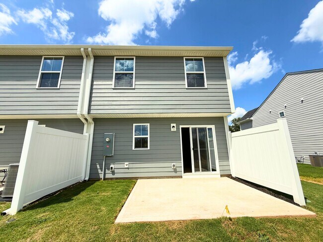 Building Photo - 108 Gaskin Ct