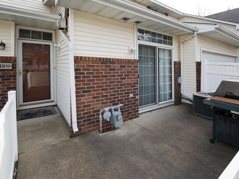 Building Photo - 14179 Plymouth Ave