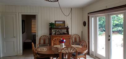 Building Photo - Charming beach house in beautiful New Smyrna Beach