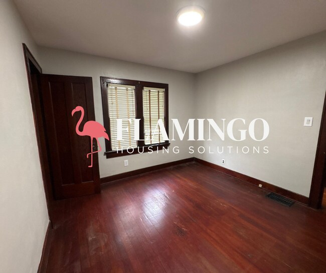 Building Photo - Cozy 2-Bedroom Home with Central Air in Dayton’s Gem City