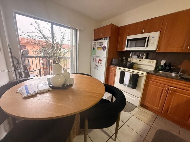 Building Photo - 5300 W 21st Ct