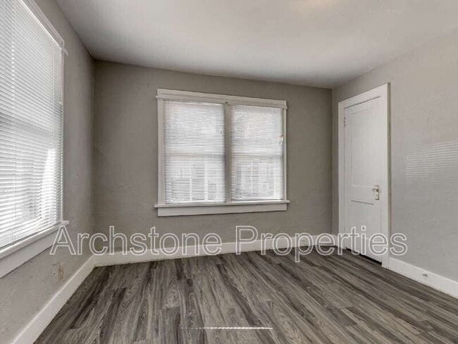 Building Photo - 4409 N Military Ave
