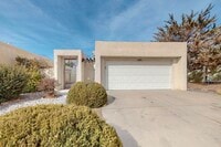 Building Photo - 10513 Camino Del Oso NE