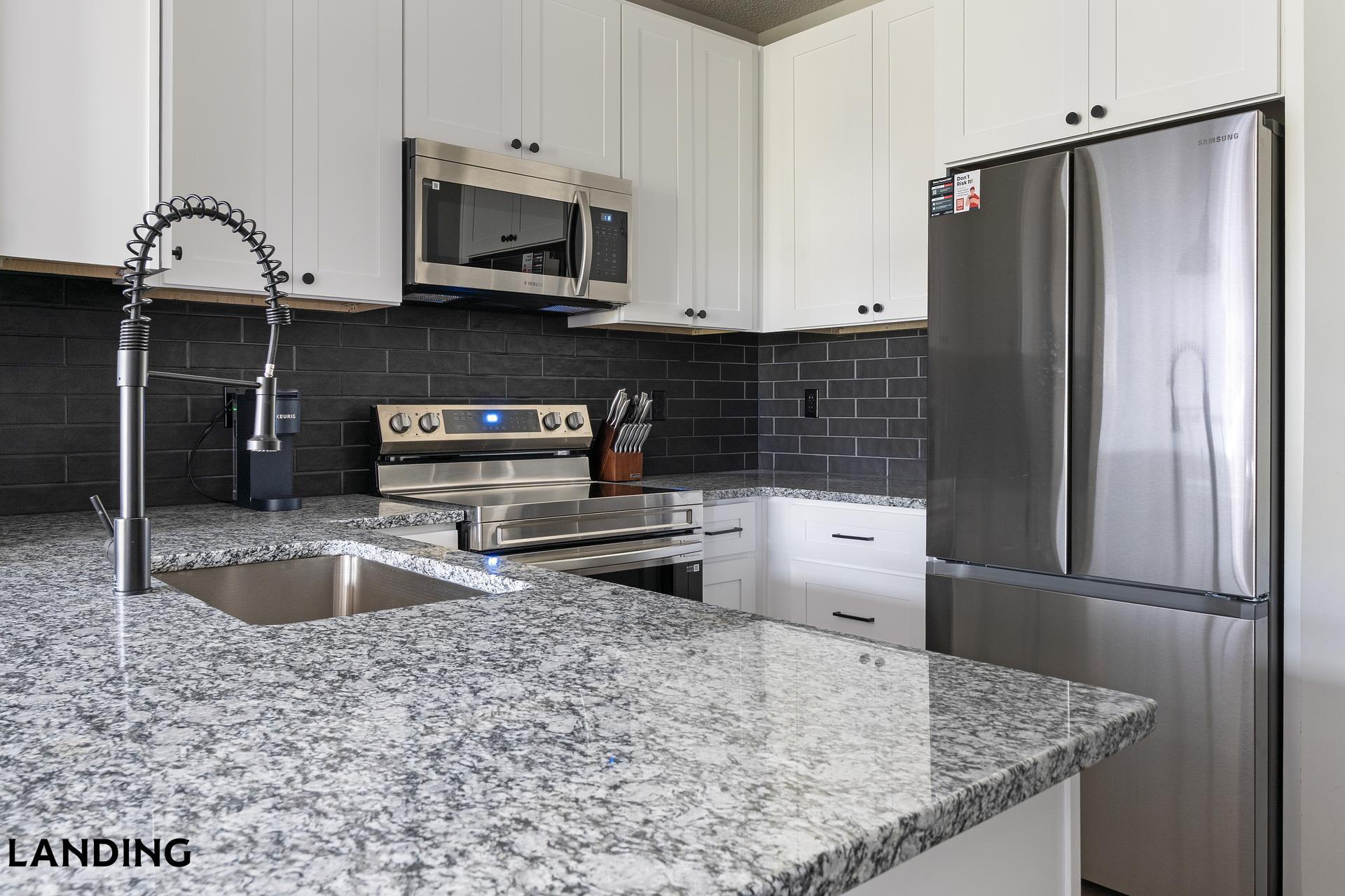 Building Photo - 49 Boulevard SE