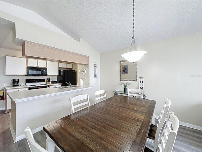 Building Photo - 8716 Rain Forest Pl