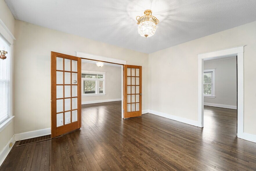 Building Photo - 44 Rotary Ave