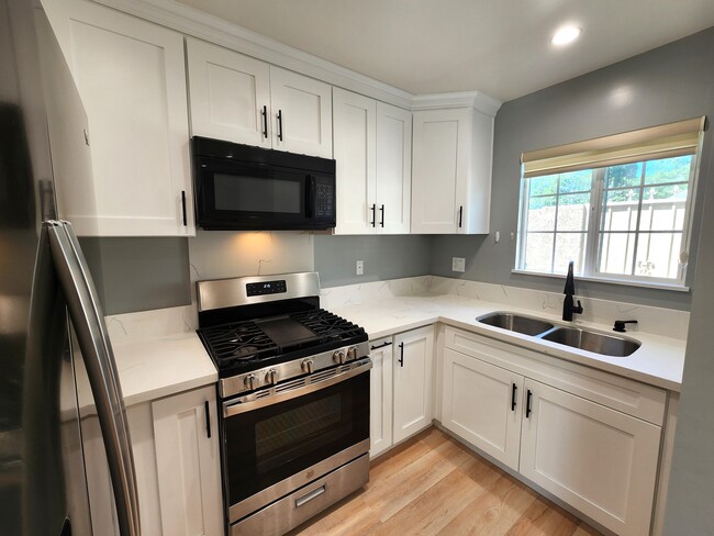 ADU - 13863 Burton St