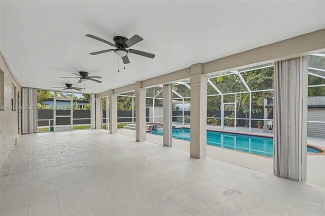 Building Photo - 5936 SW 29th St