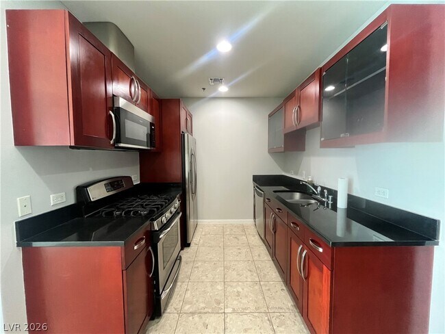 Building Photo - 4575 Dean Martin Dr