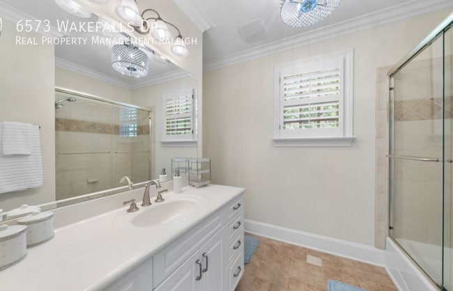 Building Photo - 6573 Wakefalls Dr