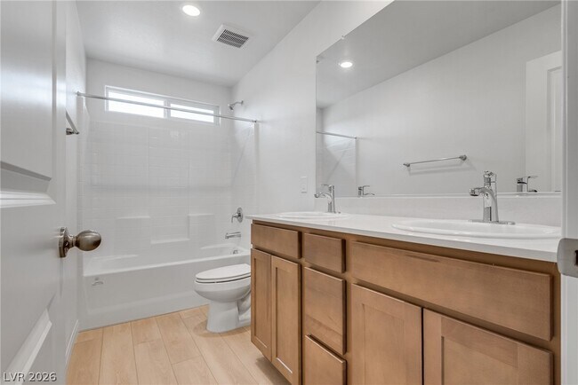 Building Photo - 4225 Zilker Pk Ave