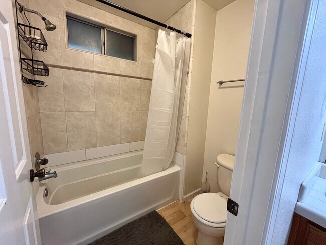 Building Photo - Beautiful 3 bedroom home in great location!