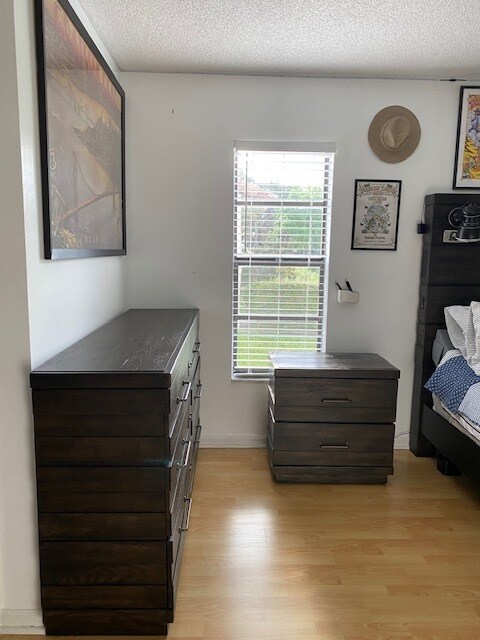 Building Photo - 416 Buttonwood Pl