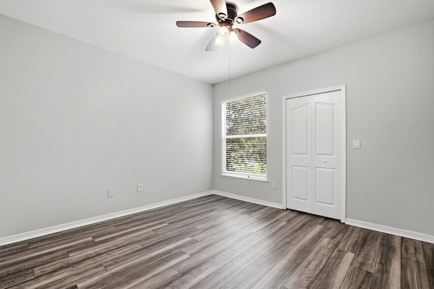 Building Photo - 5511 Legacy Crescent Pl