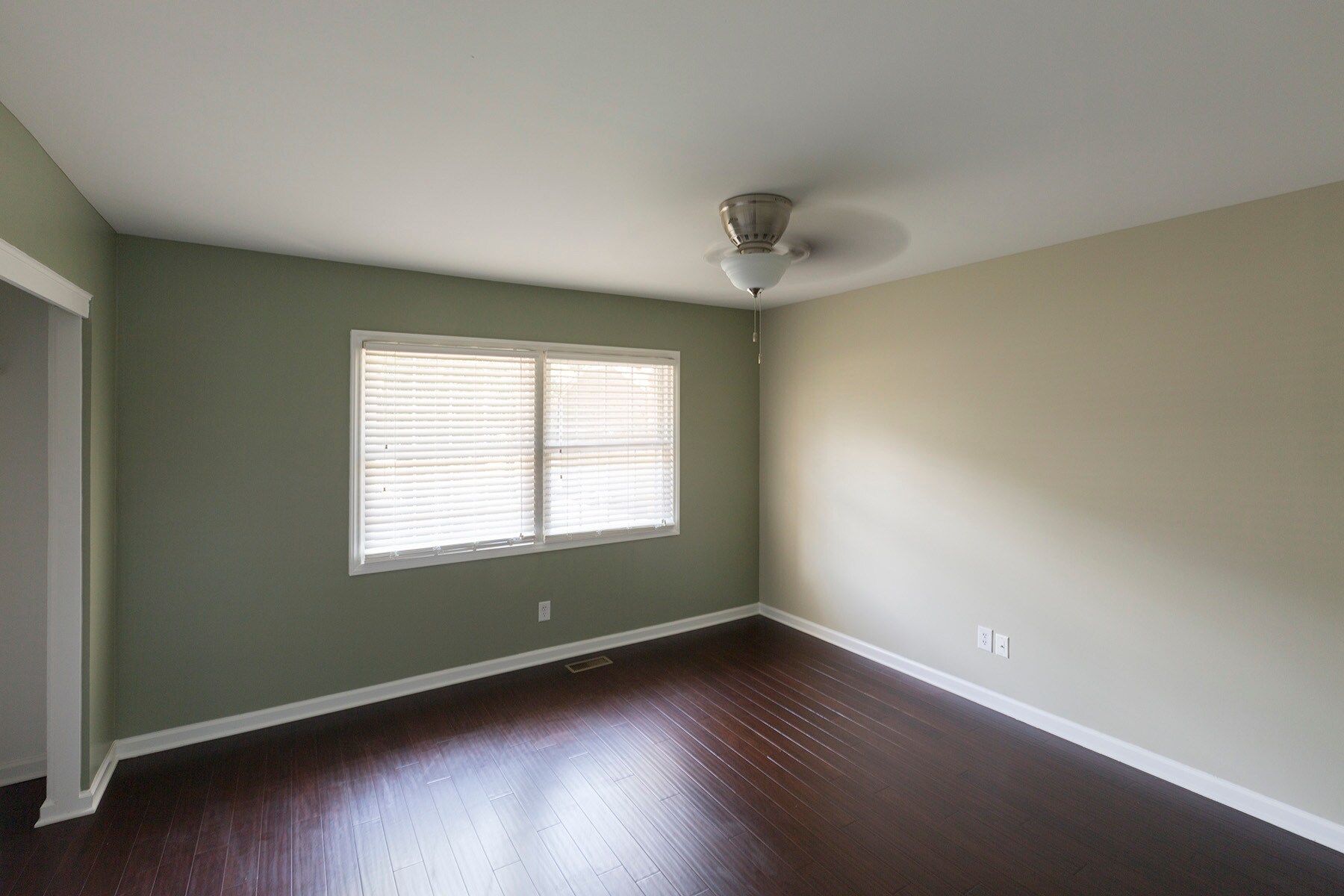 Building Photo - 3000 Golden Rd