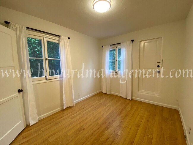 Building Photo - 02025FO