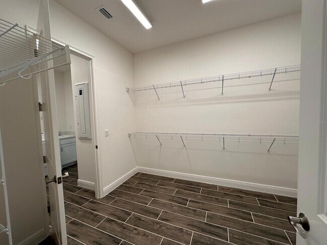 Building Photo - 13724 Larkton Ln