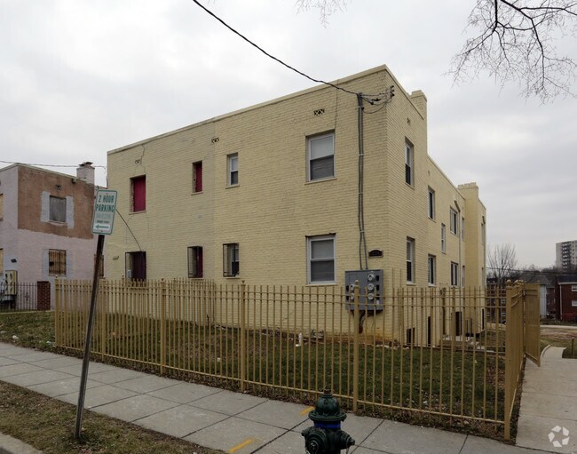 Primary Photo - 4234-4238 6th St SE