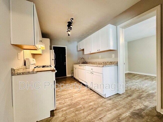 Building Photo - 3630 Boulder Park Dr SW