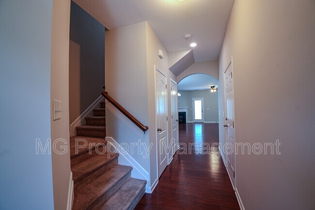 Building Photo - 2745 Sawbridge Ln