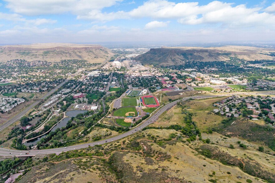 Building Photo - 1112 Miller Pl