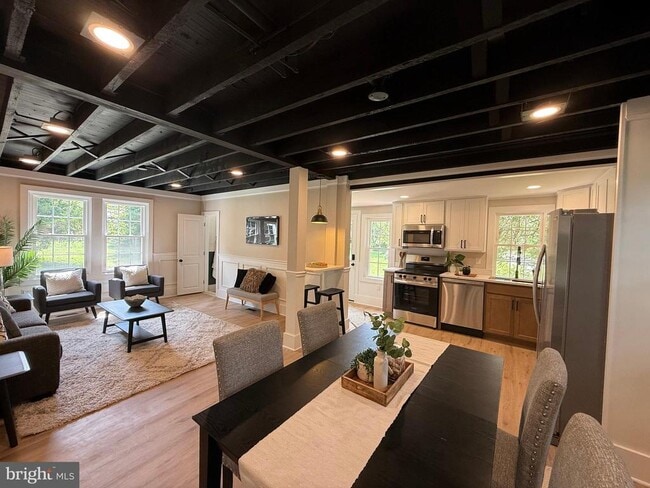 Building Photo - 10141 Liberty Rd