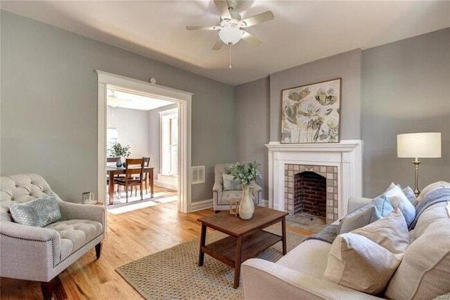 Building Photo - Fantastic 2bd/1ba home! Let yourself in!