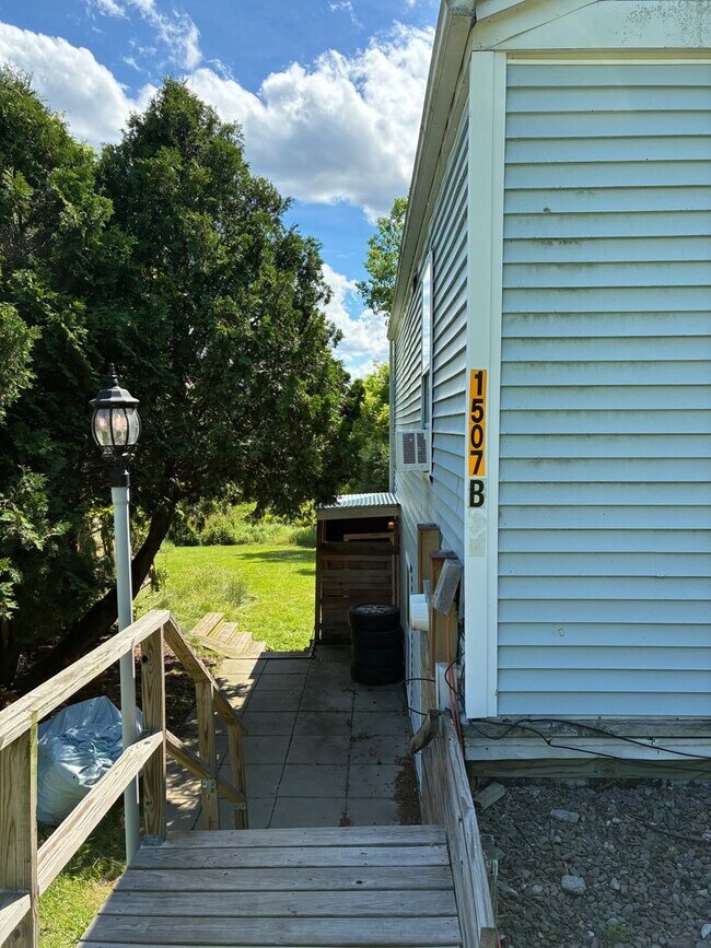 Building Photo - 1507 Slaterville Rd