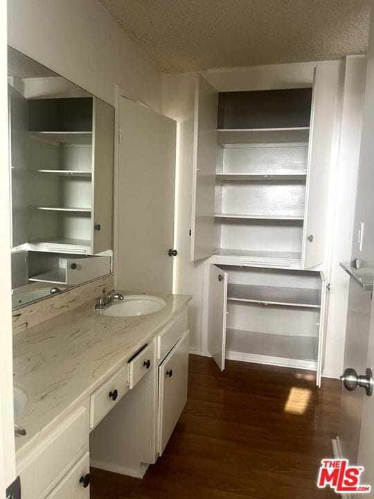 Building Photo - 1834 Thayer Ave