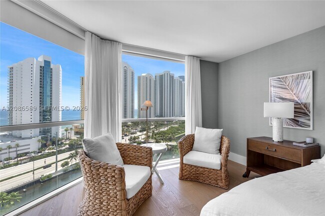 Building Photo - 16400 Collins Ave