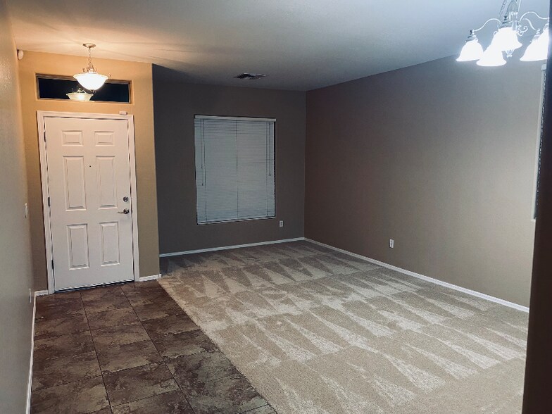 Building Photo - 3710 W Lydia Ln