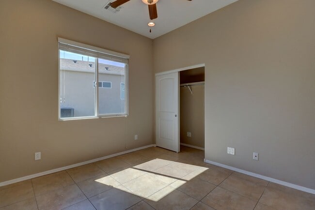 Building Photo - Home for Rent in Quailwood!