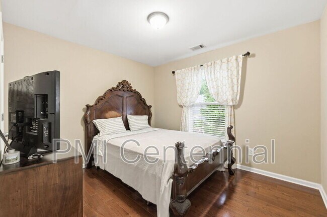 Building Photo - 1816 Jameson Cir NE