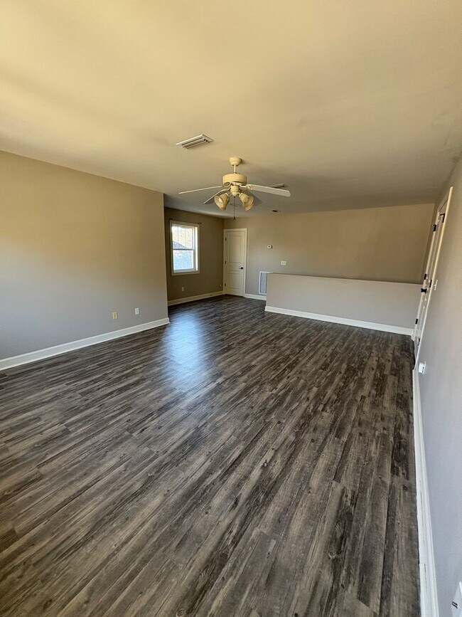 Building Photo - 540 Orchard Cir