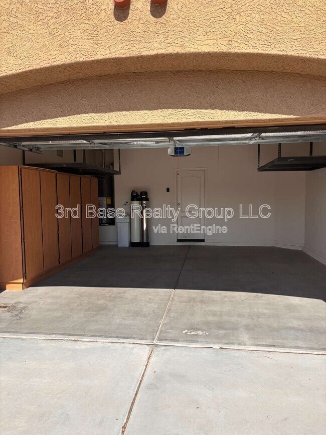 Building Photo - 12690 S 184th Ave