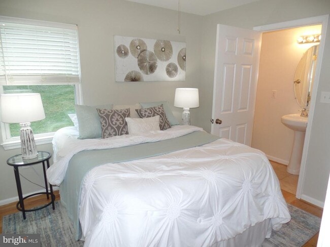 Building Photo - 2018 Griffith Rd