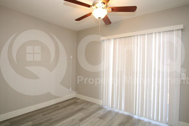 Building Photo - 11155 N 82nd Dr
