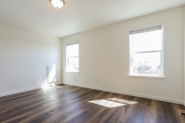 Building Photo - 18571 E 47th Ave