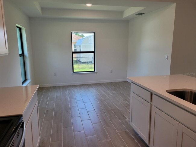 Building Photo - 11383 Baggot Ave