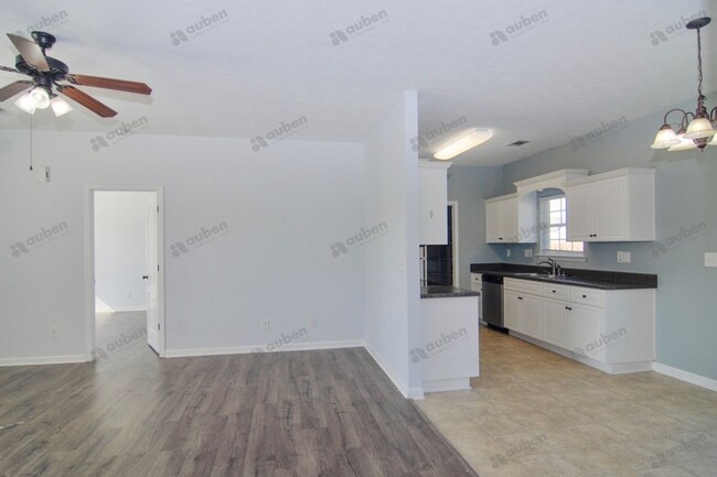 Building Photo - COMING SOON!  3-Bedroom/2-Bathroom Home in...