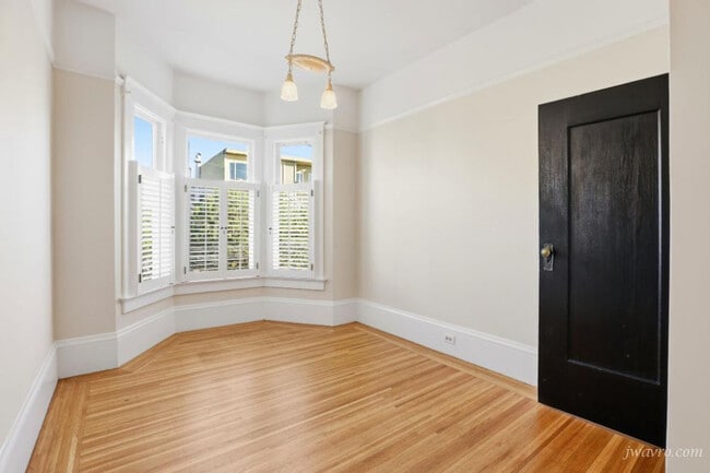 Building Photo - 151 9th Ave