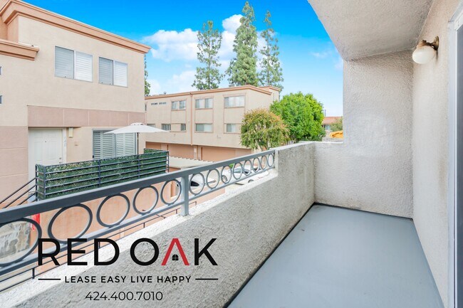 Building Photo - 10210 Eton Ave