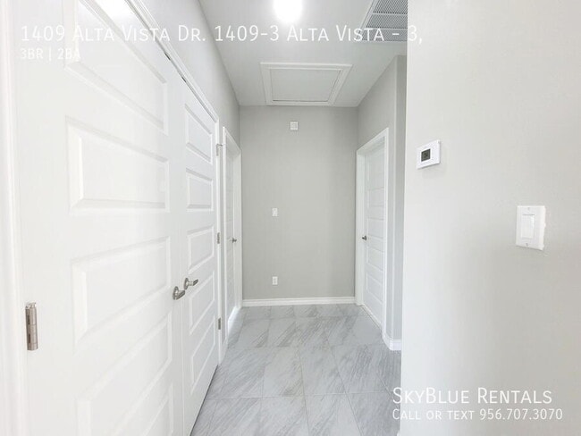 Building Photo - 1409 Alta Vista Dr